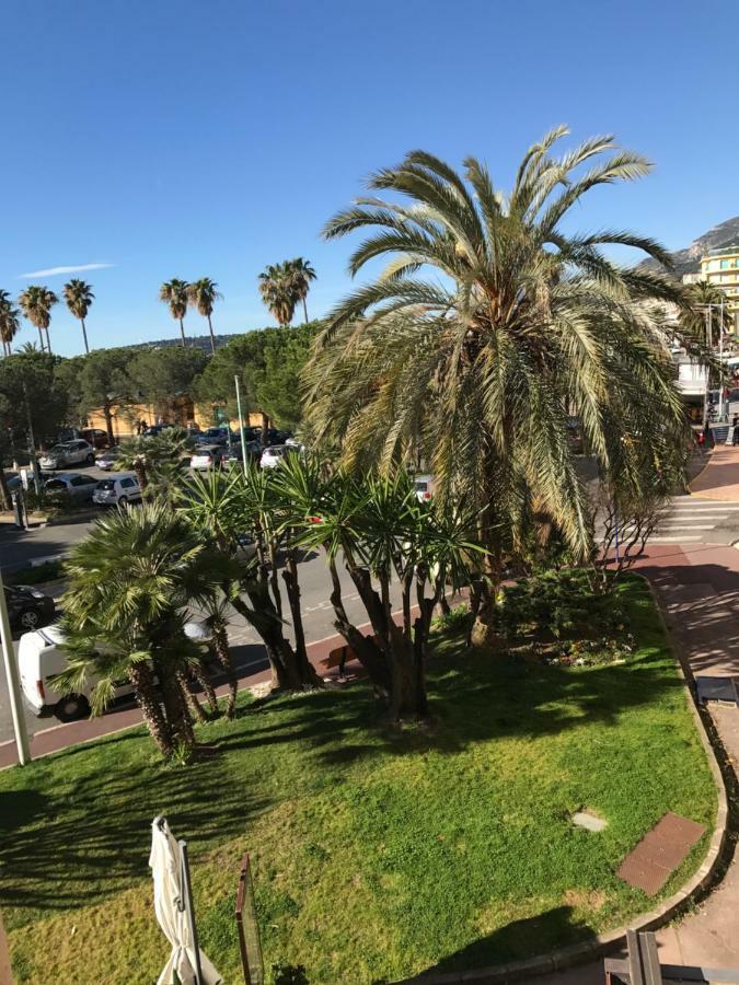 La Petite Barque Lägenhet Menton Exteriör bild